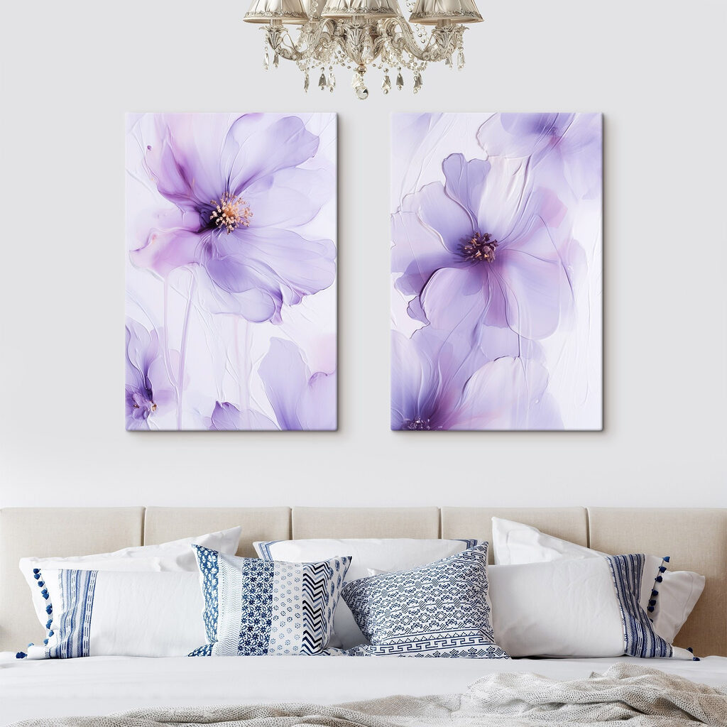 Fiori lilla su bianco in un ambiente