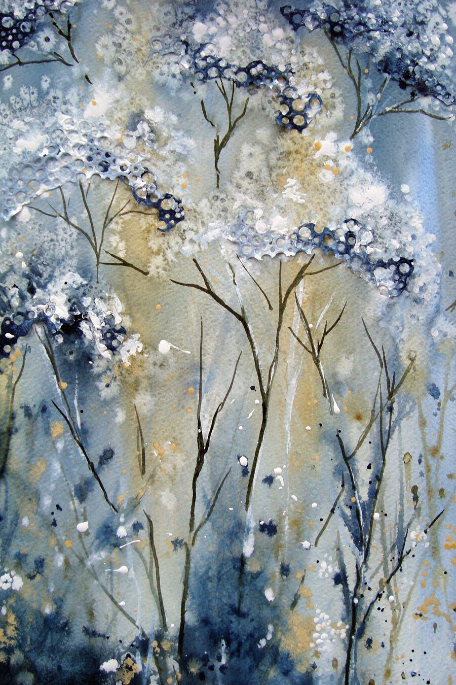 Fioritura blu, steli sottili — design completo