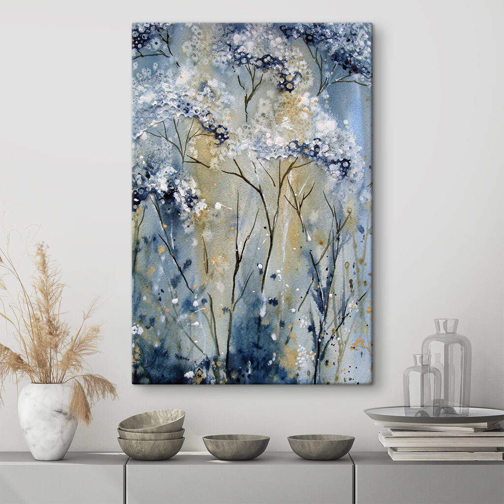 Fioritura blu, steli sottili — ambiente 6