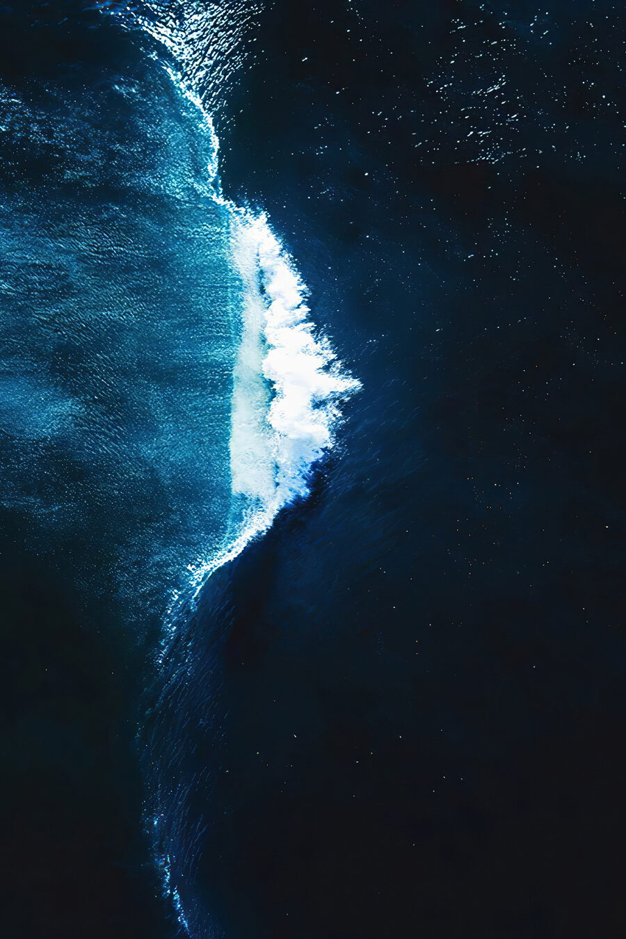 Un’onda nel blu notte — design completo