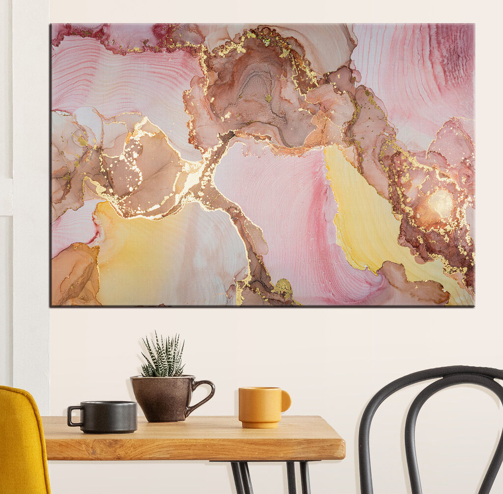 Venature rosa, bordi d’oro — ambiente 2
