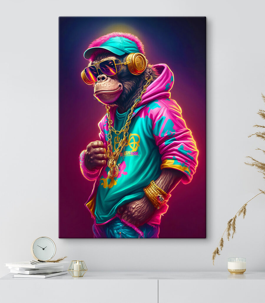 Scimmia in felpa neon — ambiente 4