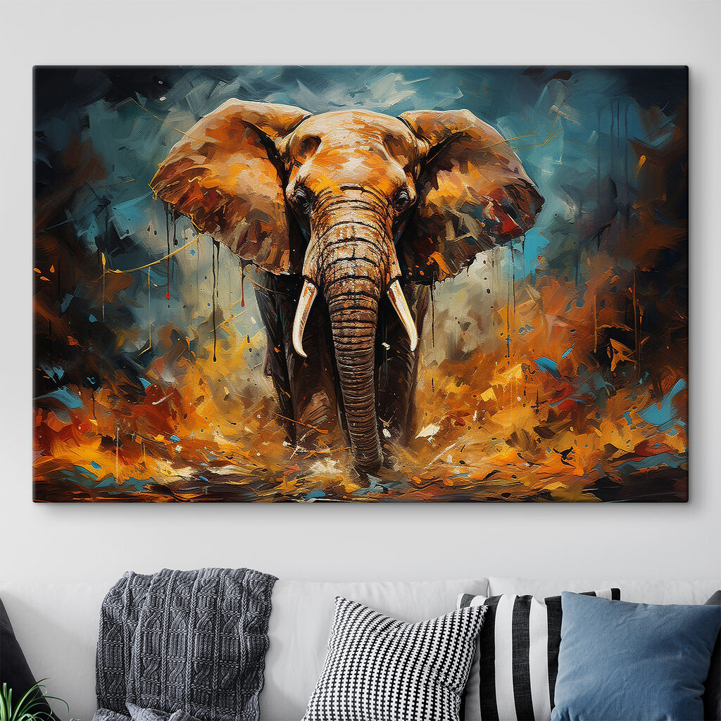 Elefante in vernice arancione in un ambiente