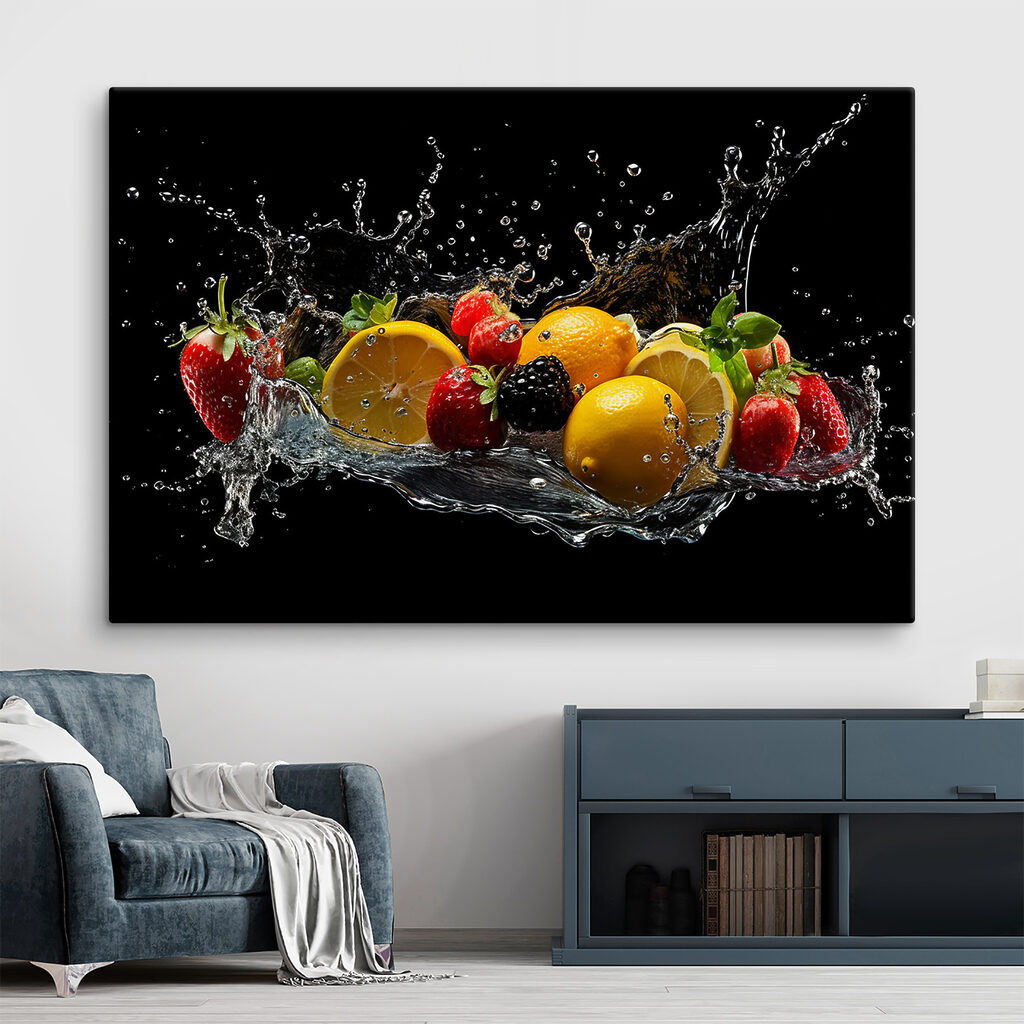 Frutta tra gli spruzzi in un ambiente