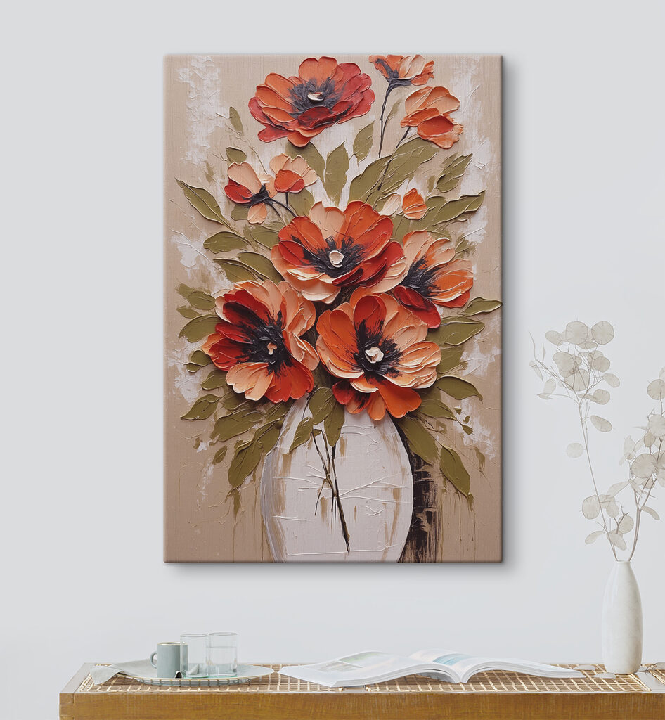 Fiori rosso-arancio nel vaso in un ambiente