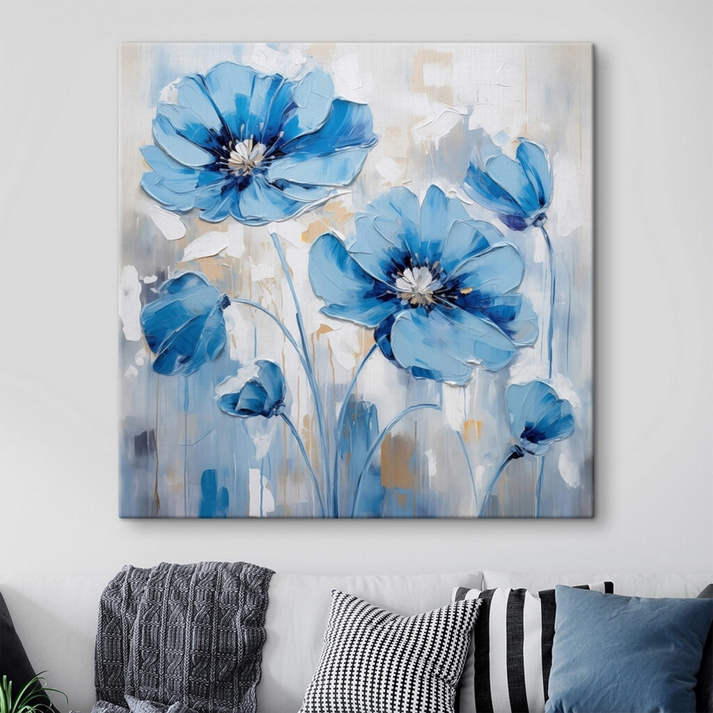 Fiori blu su grigio in un ambiente