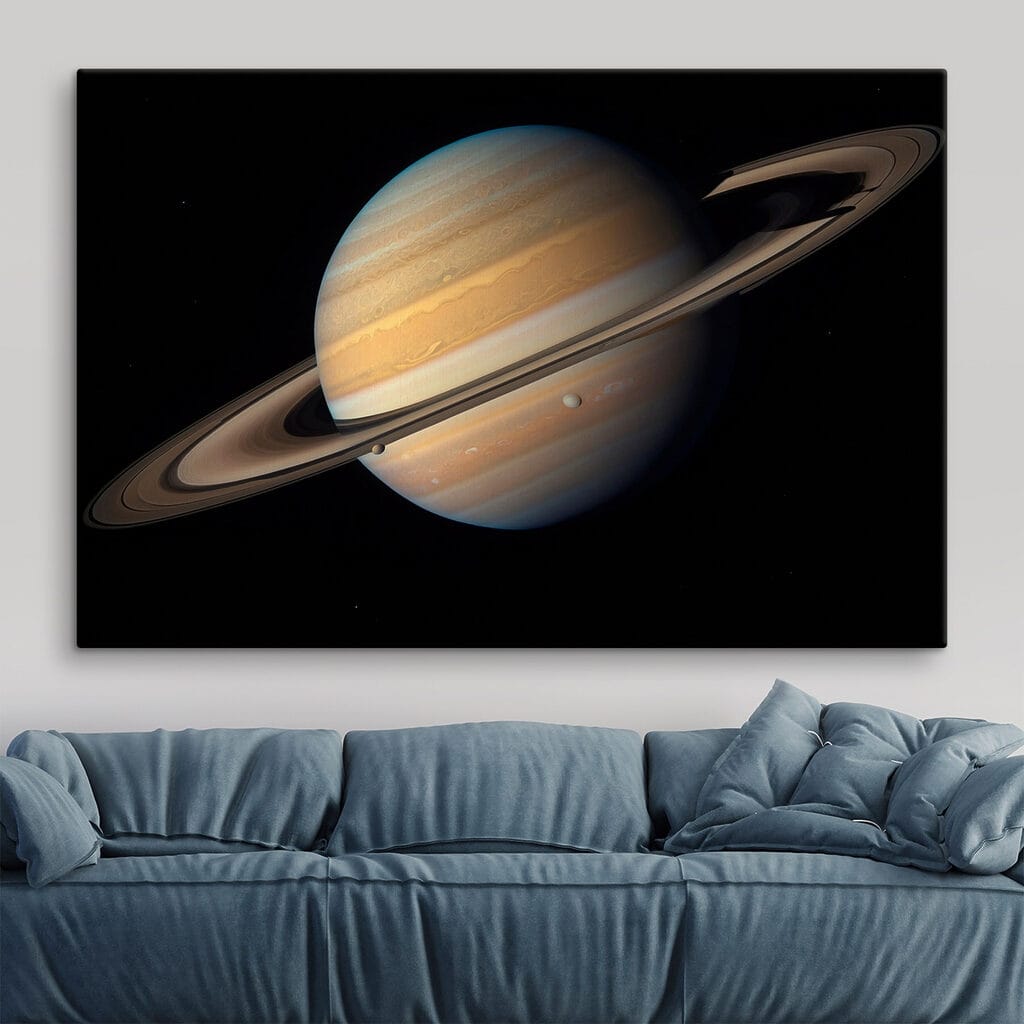 Saturno nello spazio in un ambiente