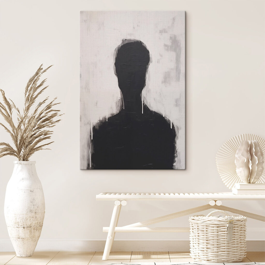Silhouette scura sul grigio — ambiente 2