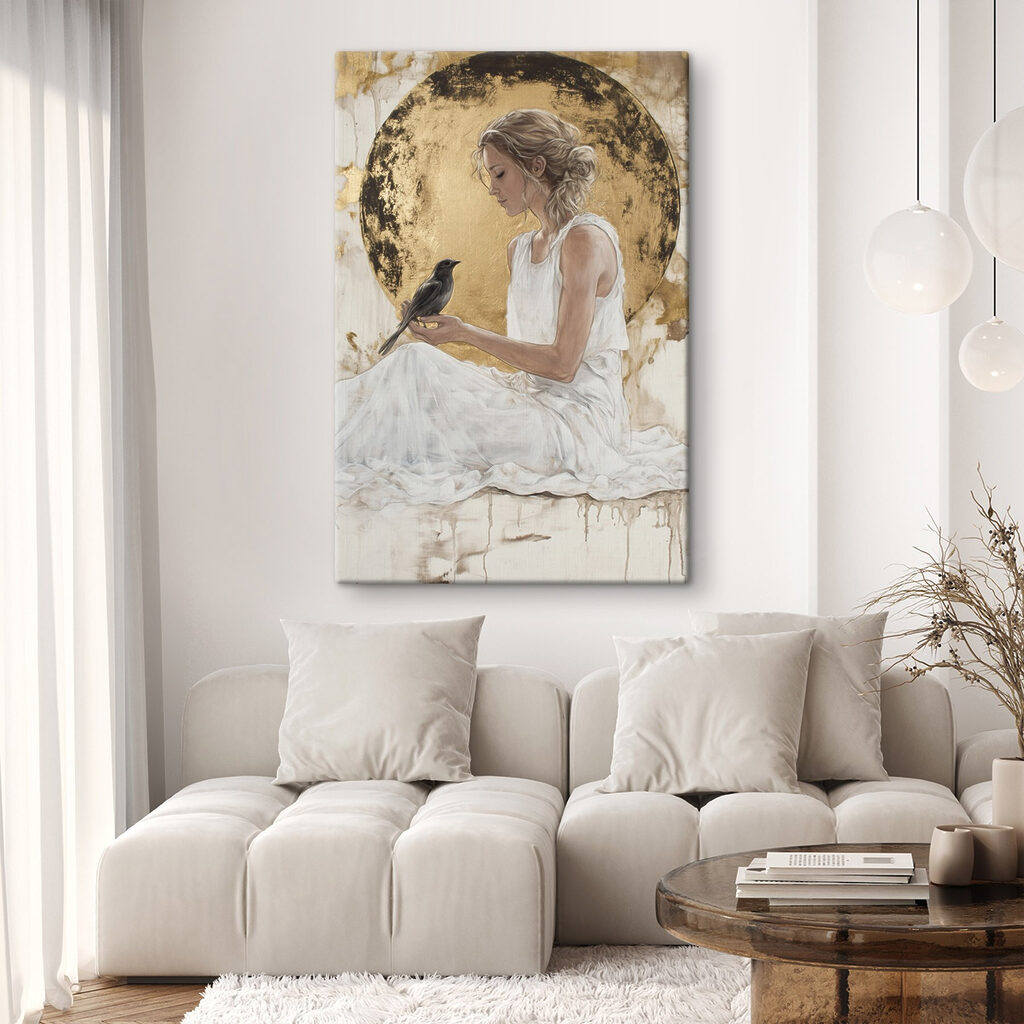 Donna e cerchio d’oro in un ambiente