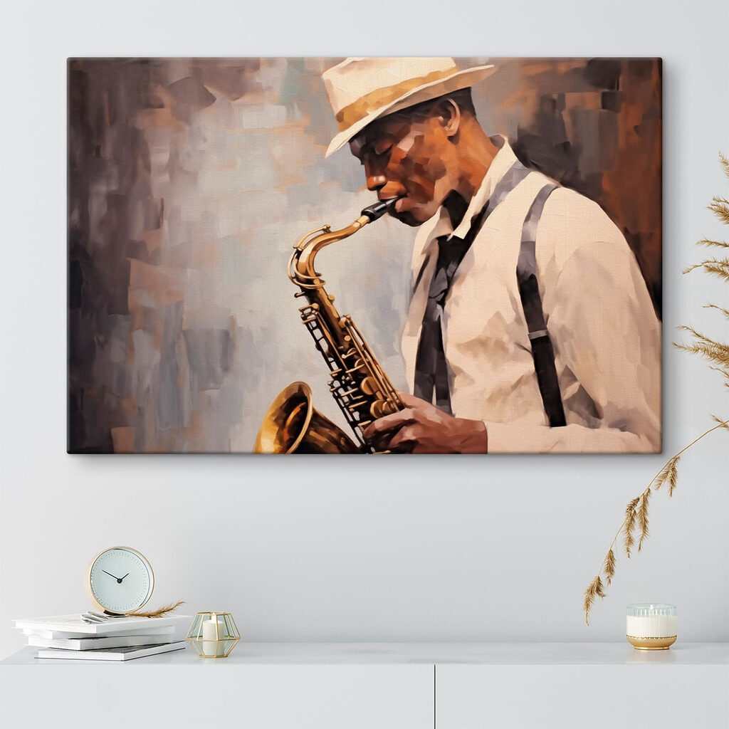 Sassofonista con cappello chiaro — ambiente 2