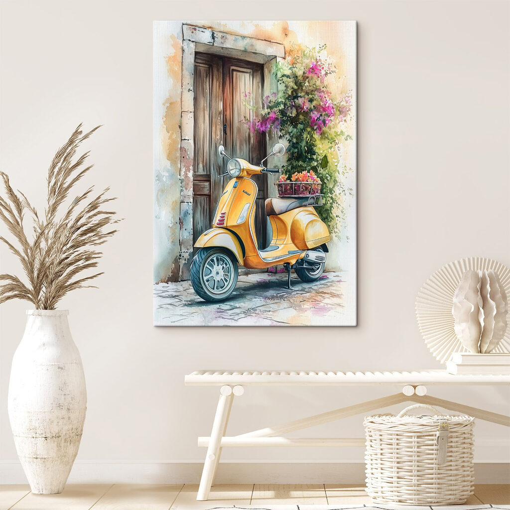 Scooter giallo al portone — ambiente 1