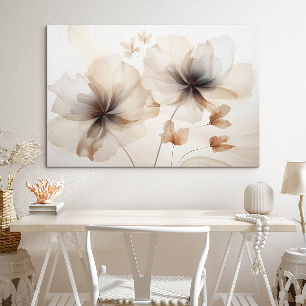 Fiori pallidi a inchiostro in un ambiente