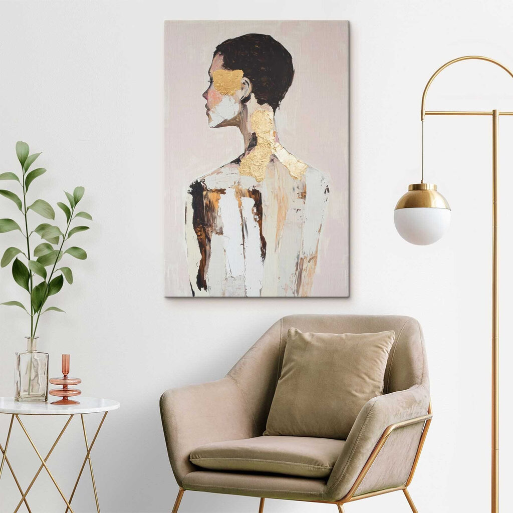 Profilo con tocchi d’oro — ambiente 3