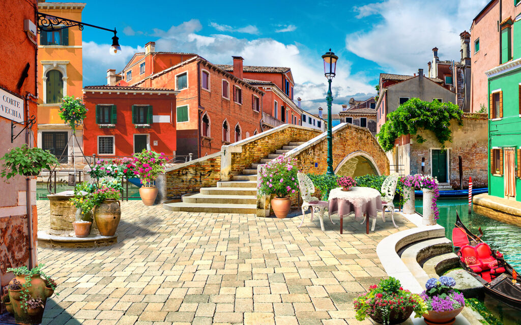 Piazza fiorita sul canale — design completo