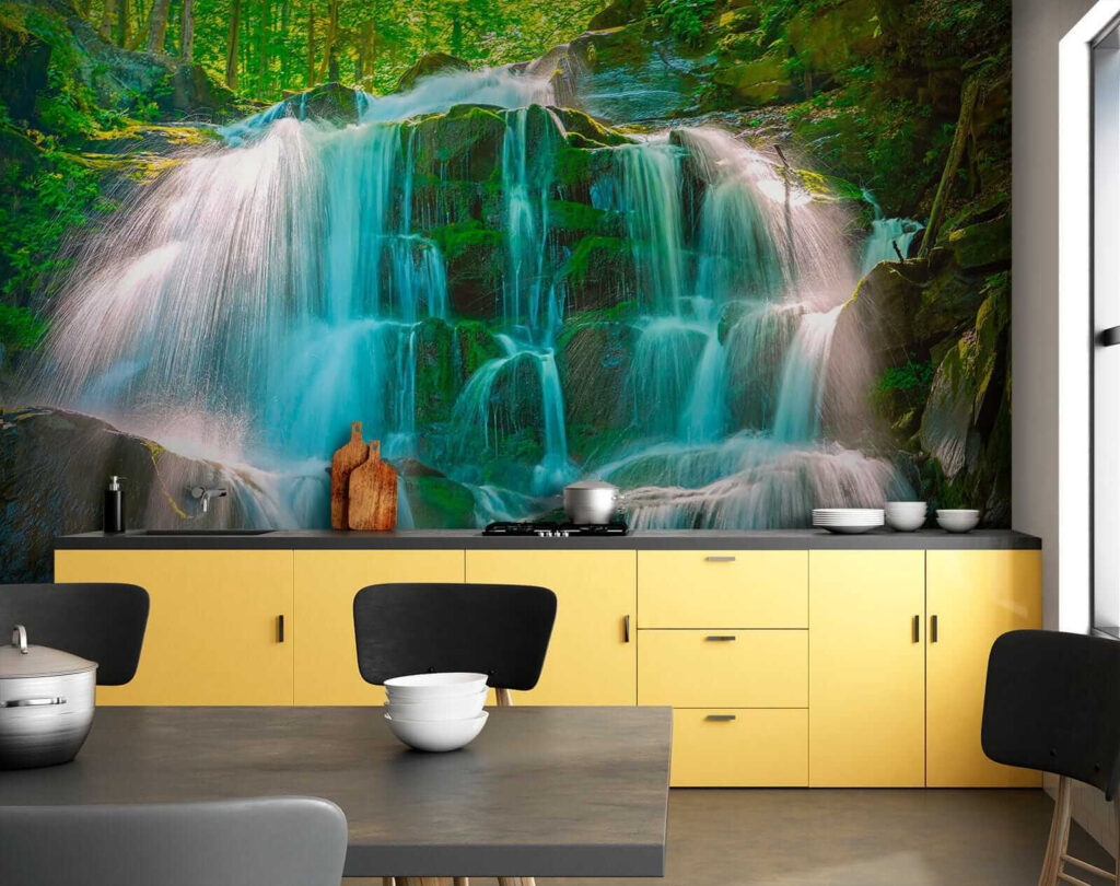 Cascate sopra rocce muschiose — ambiente 9