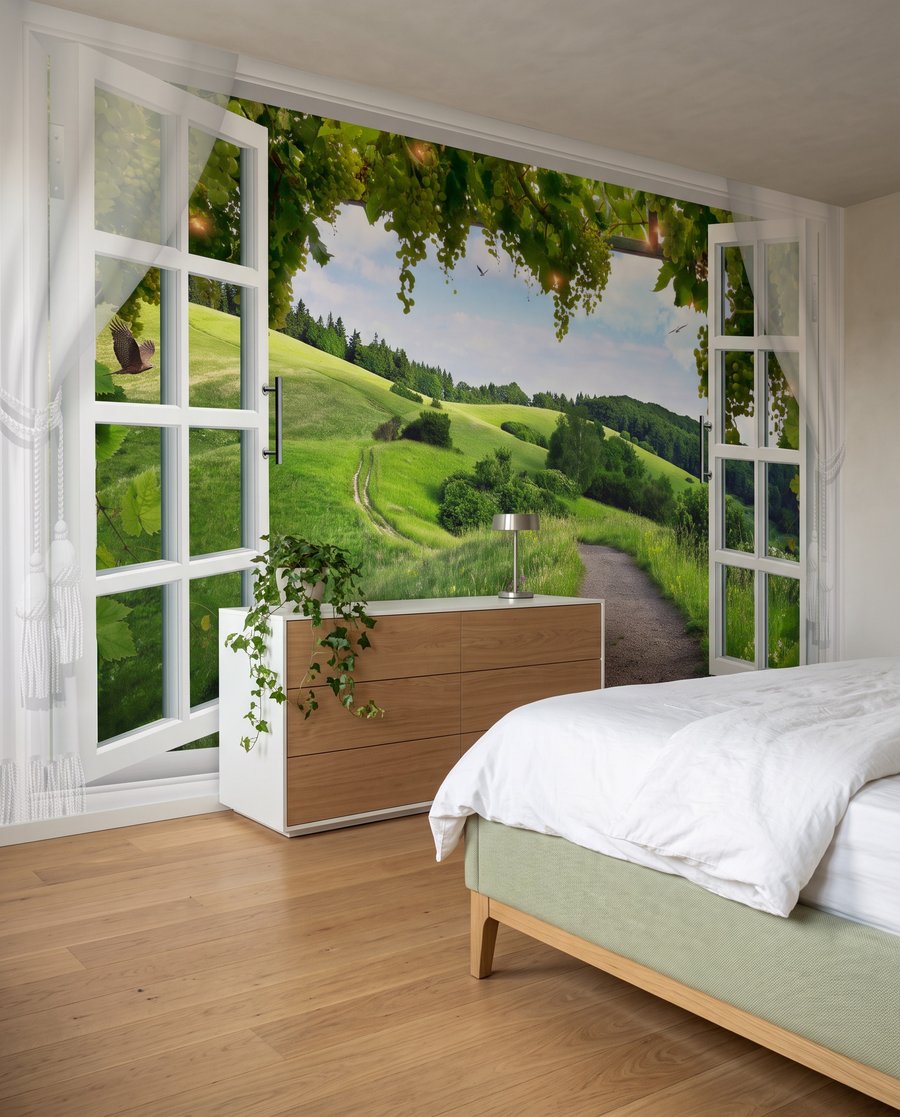 Finestra sulle colline verdi in un ambiente