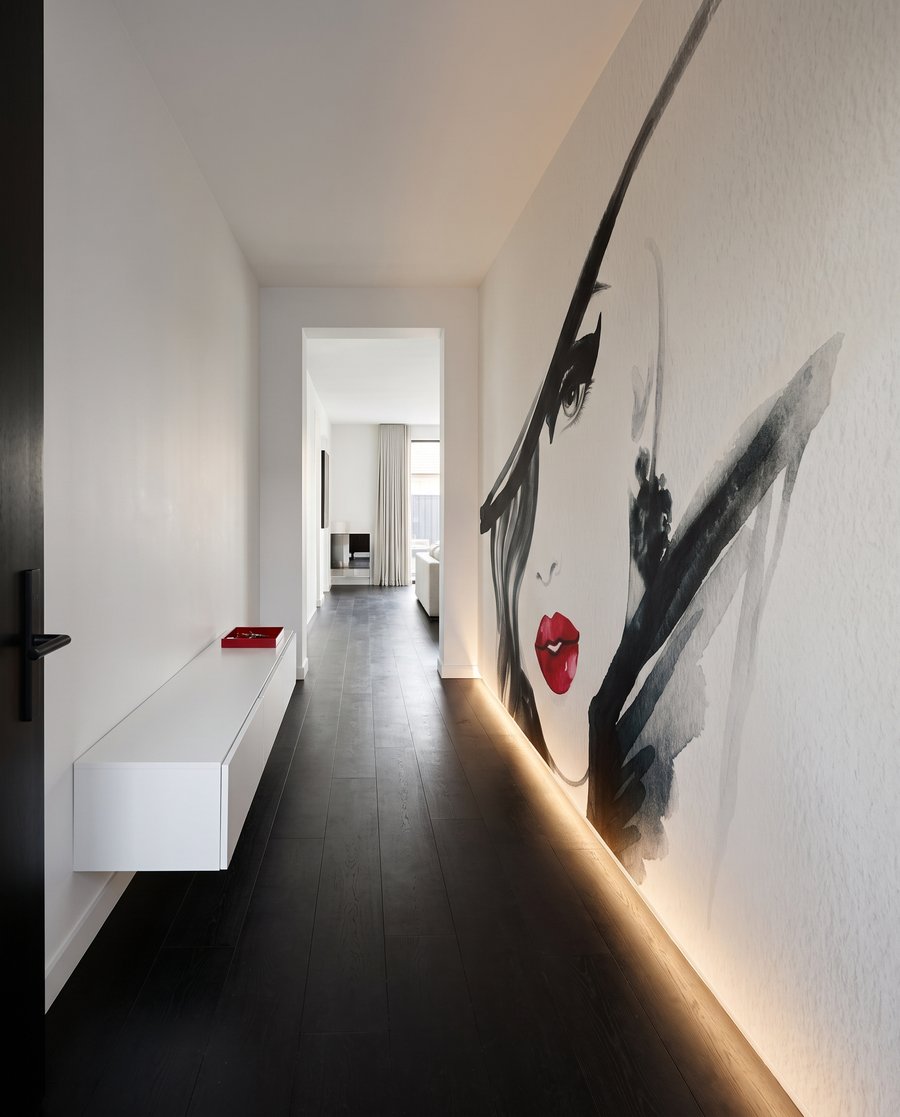Sguardo sotto la tesa — ambiente 4