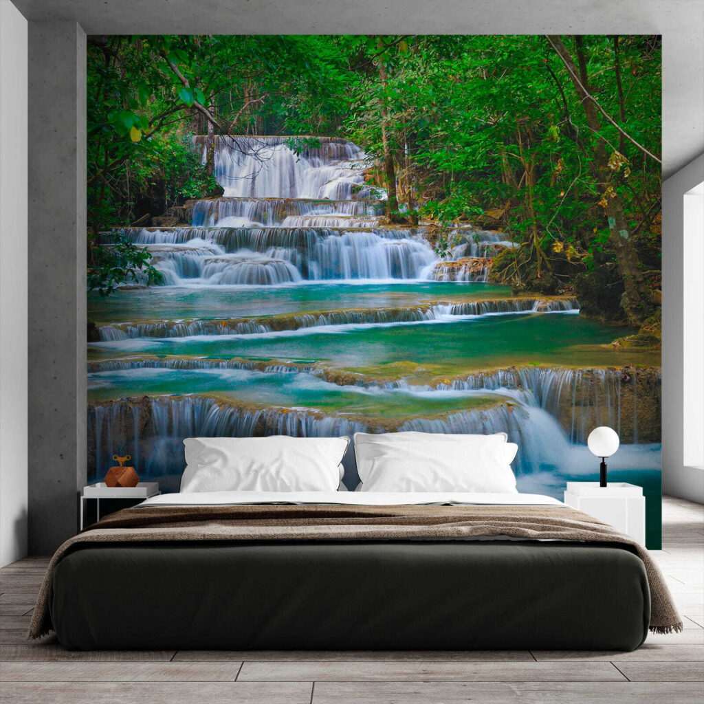 Acqua tra alberi fitti — ambiente 2
