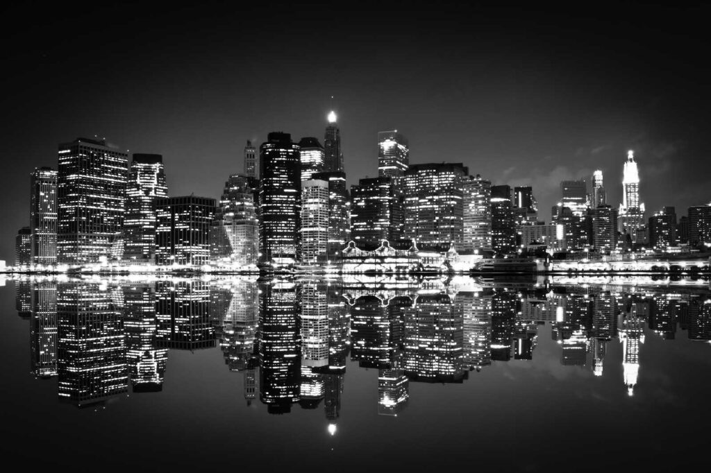 Città riflessa in bianconero — design completo