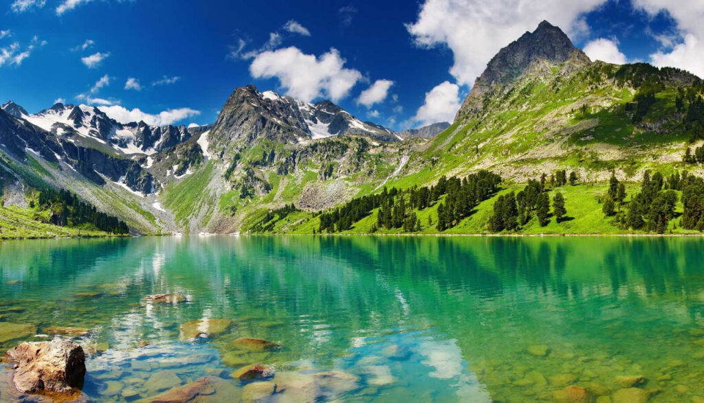 Montagne riflesse nel turchese — design completo
