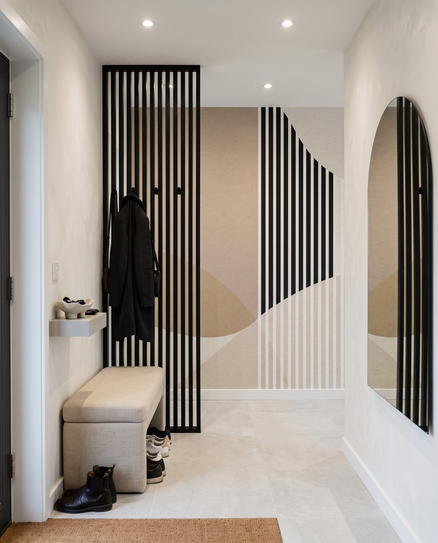 Strisce tra forme curve — ambiente 4