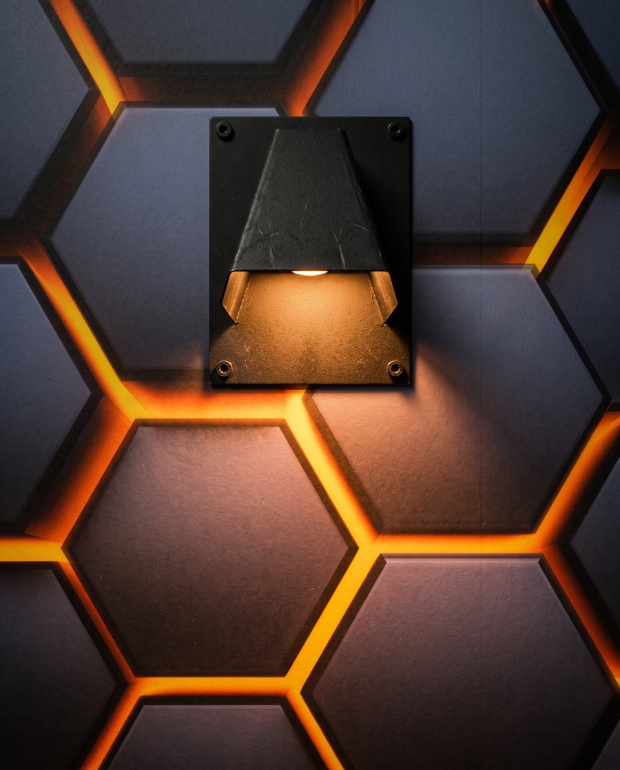 Bagliore tra esagoni blu — dettaglio