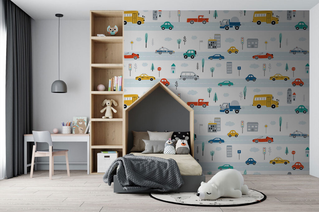 Piccole auto in fila in un ambiente