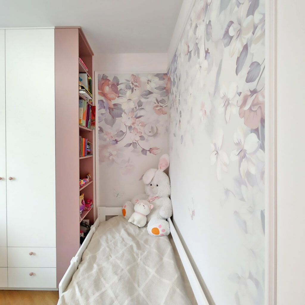 Farfalle sotto un arco — ambiente 3