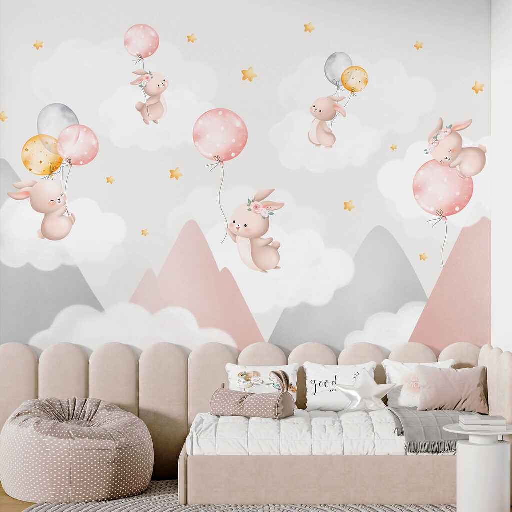 Coniglietti con palloncini in un ambiente