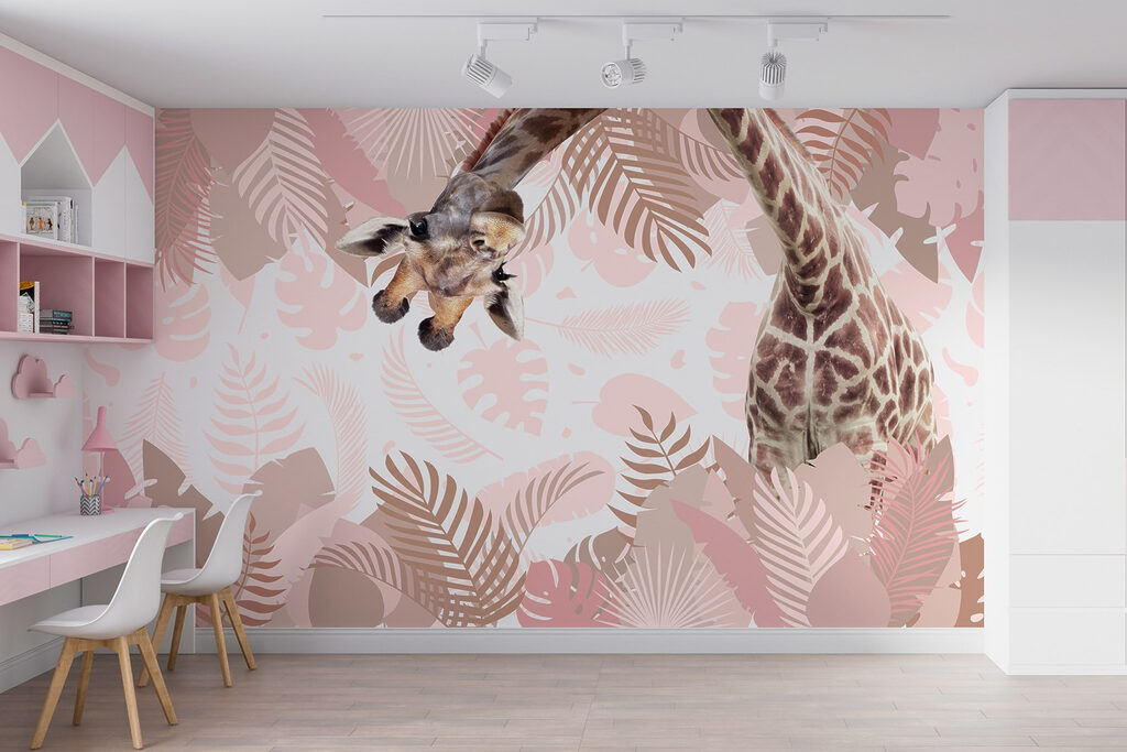 Giraffa tra foglie tropicali — ambiente 4